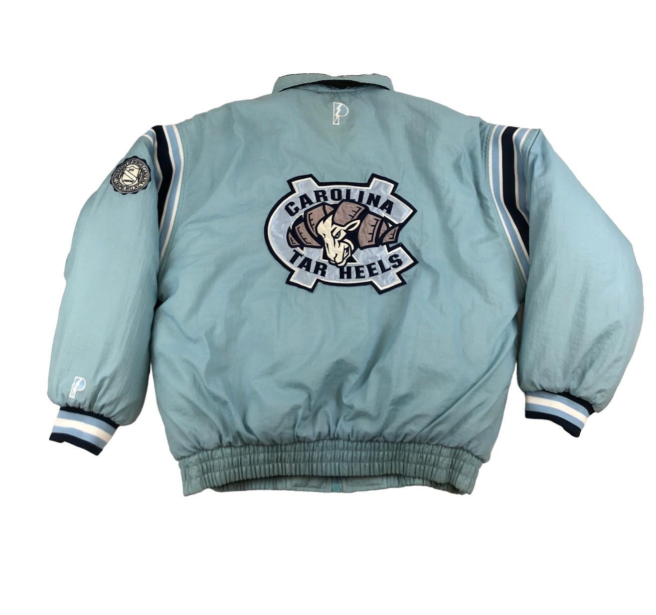Vintage Pro Player Carolina Tar Heels Embroidered Reversible Jacket (Large)